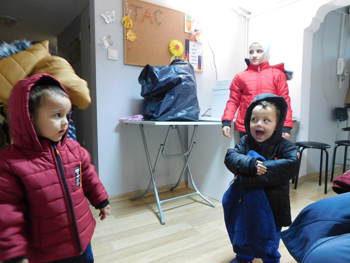 Hanan Team and Volunteers Provided The Kids with Jackets and Shoes