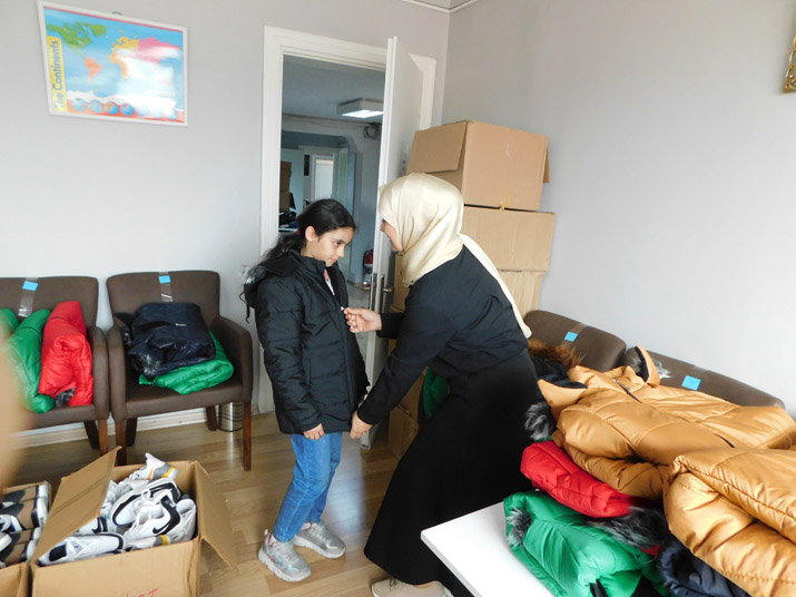 Hanan Team and Volunteers Provided The Kids with Jackets and Shoes